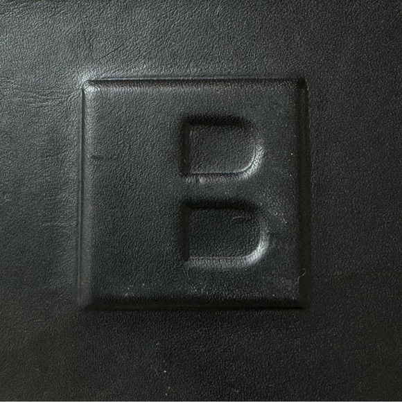 Bally Black leather and Silver Crossbody case - Picture 4 of 9